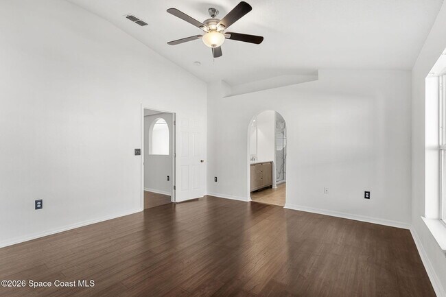 Building Photo - 4426 Four Lakes Dr