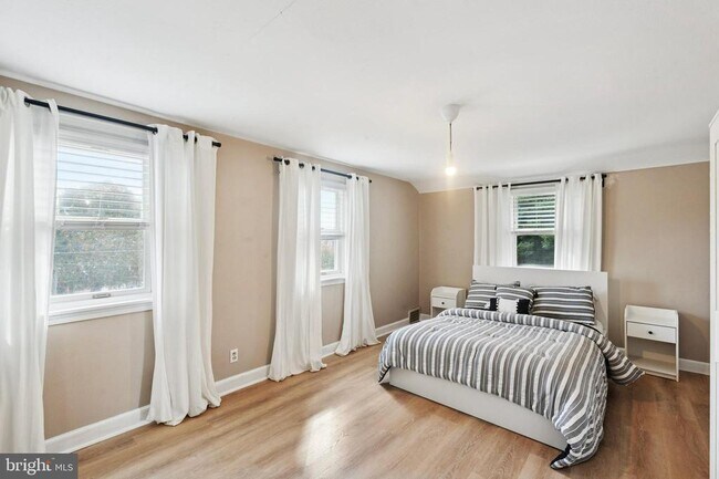 Building Photo - 614 Wises Mill Rd