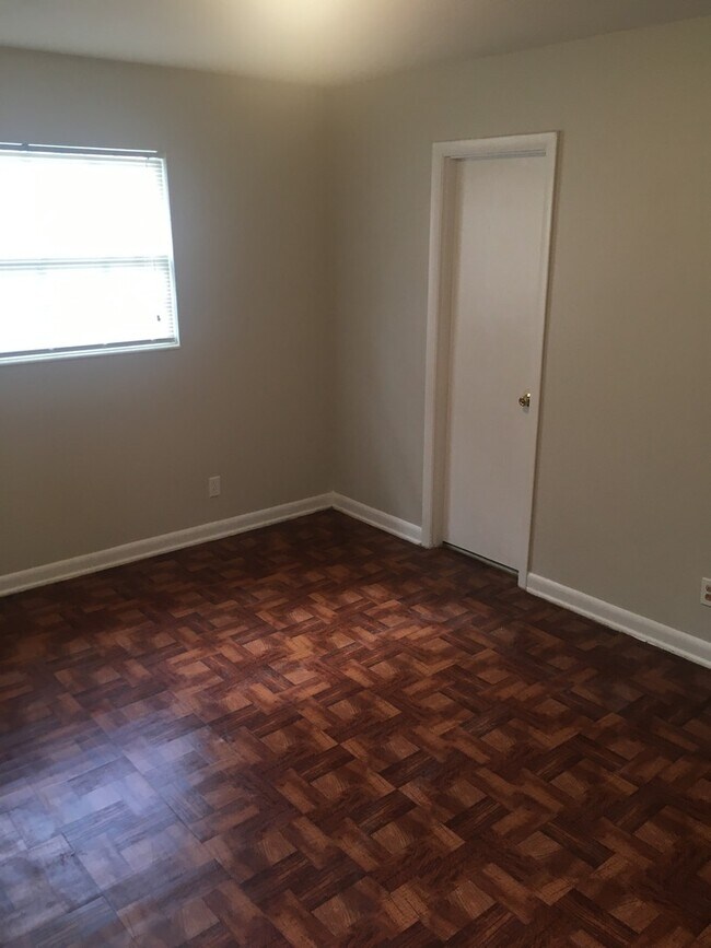 Building Photo - 3br 2 bath Cozy home