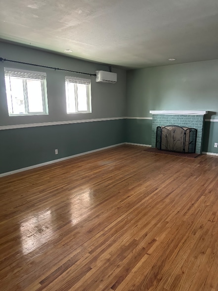 Building Photo - 2000 N Mesa Verde Ave