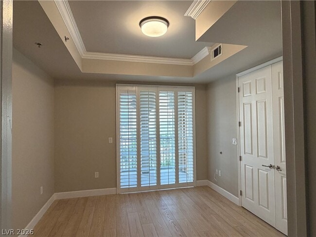 Building Photo - 2455 W Serene Ave