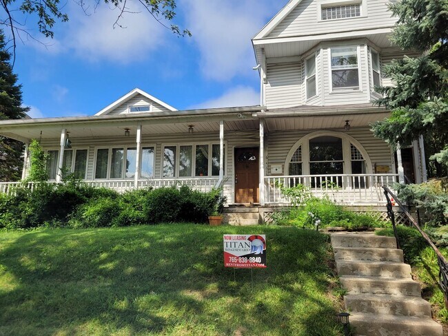 Building Photo - 612-616 South 10th Street