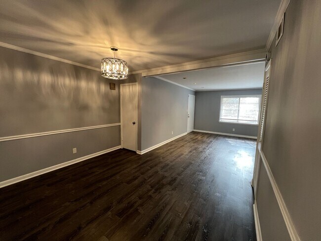 Building Photo - 3057 Pharr Ct N Northwest