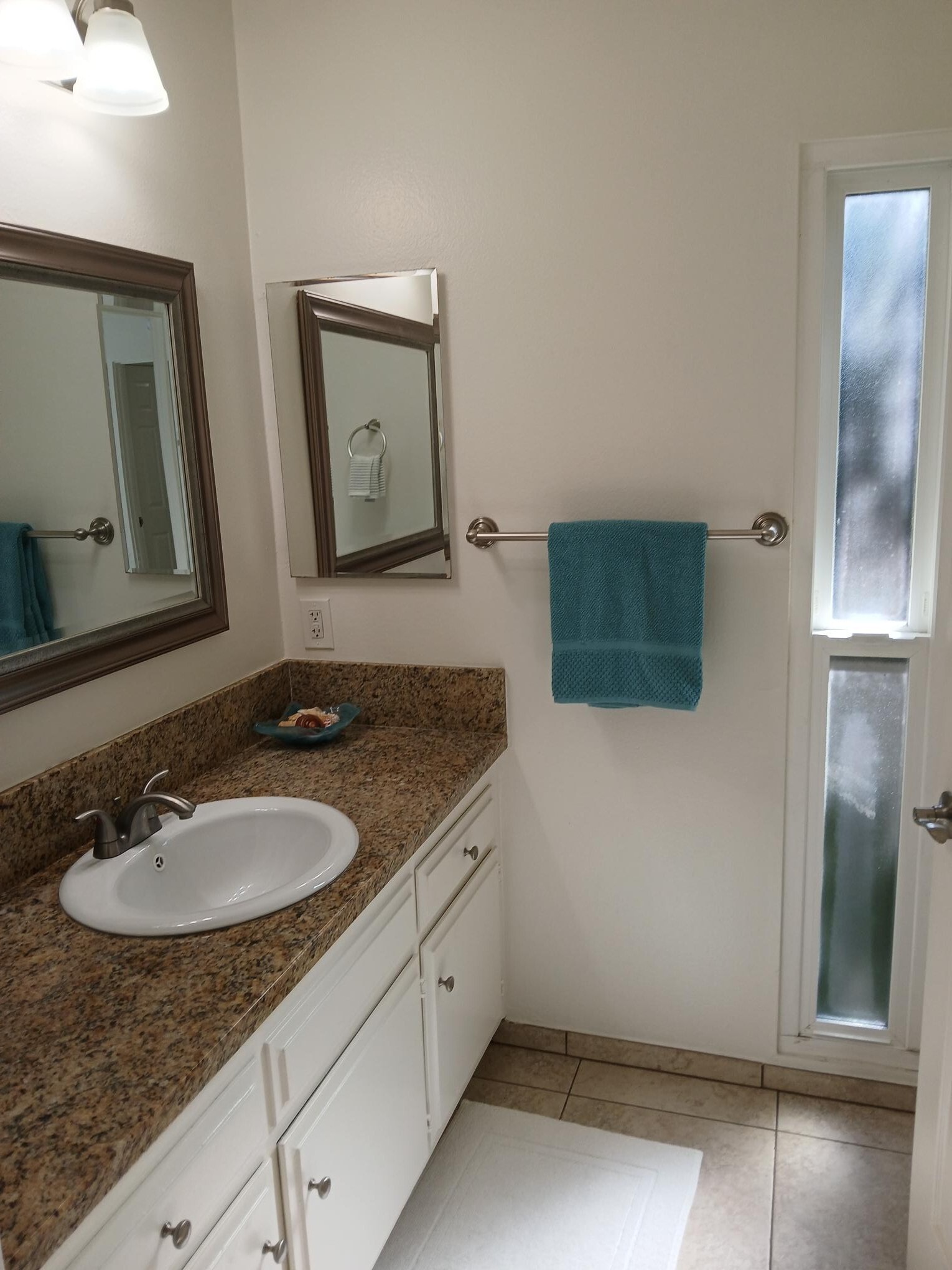 Building Photo - 851 Amigos Way