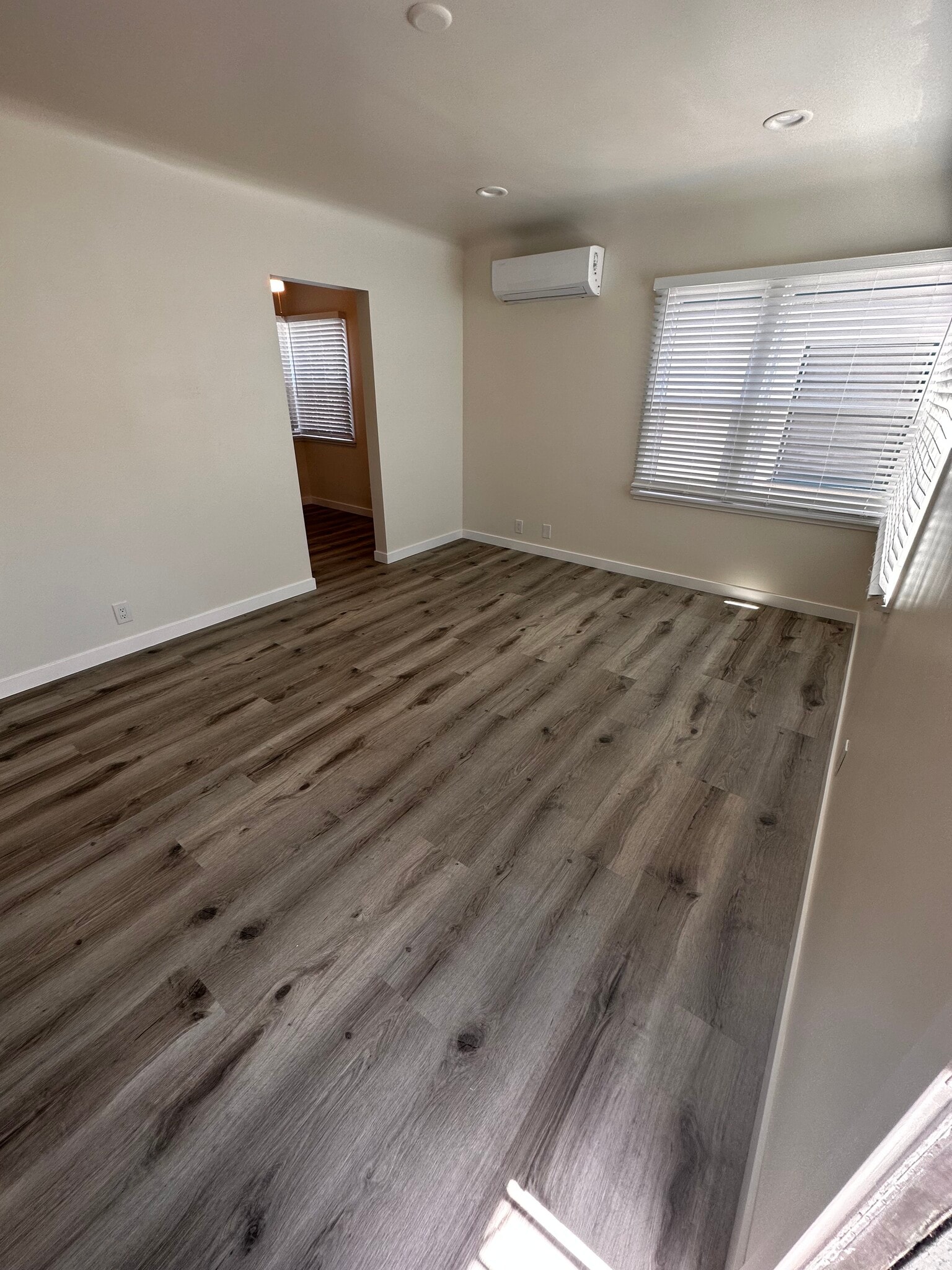 Building Photo - 655 Rose Ave