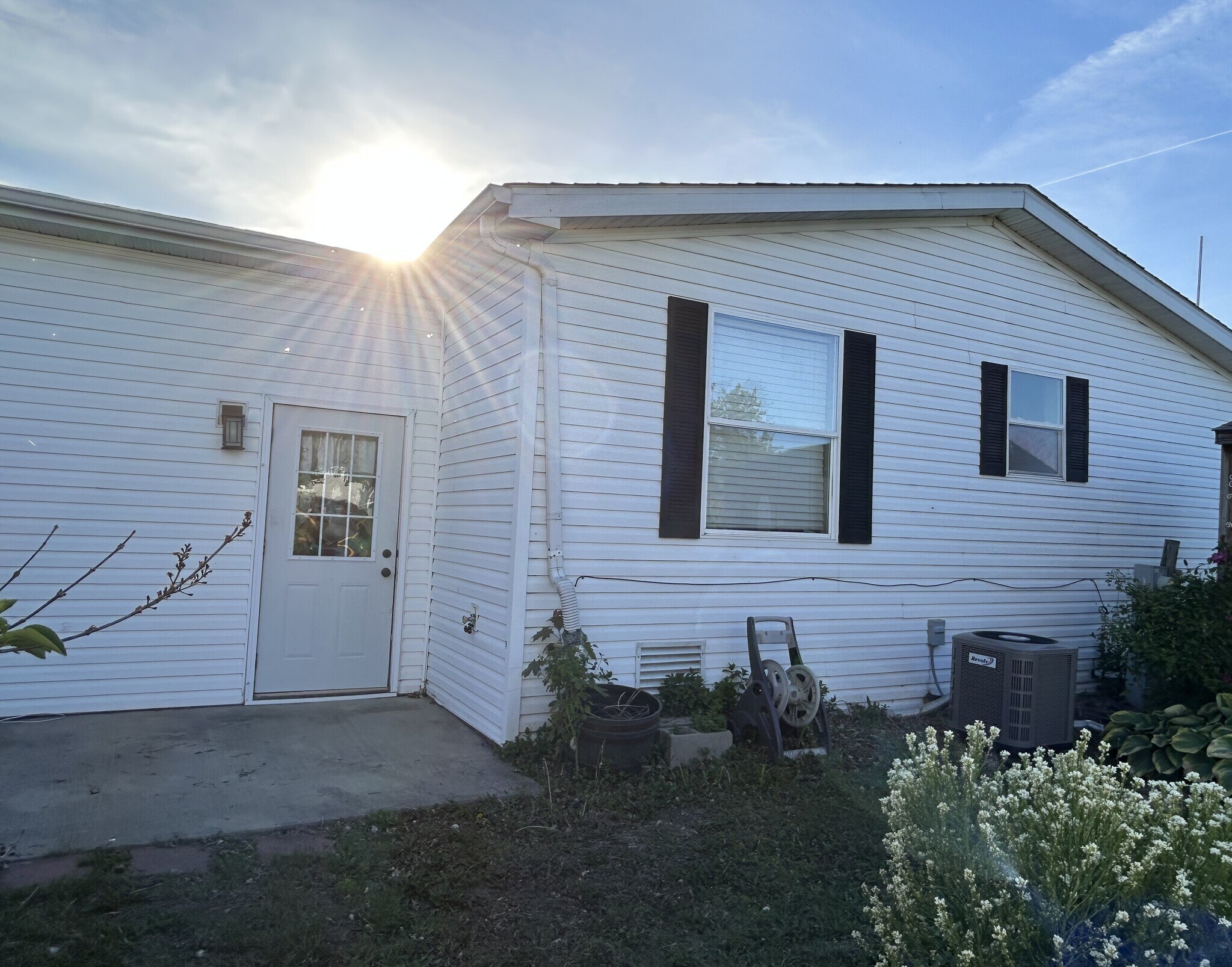 Building Photo - 649A Blue Bird Cir Unit 649A