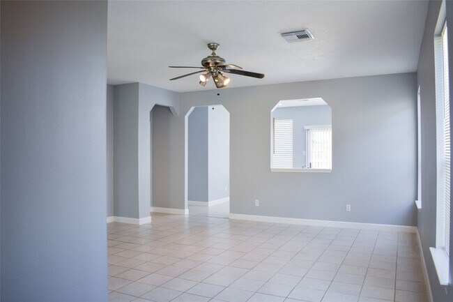 Building Photo - 1006 Addison Park Ln