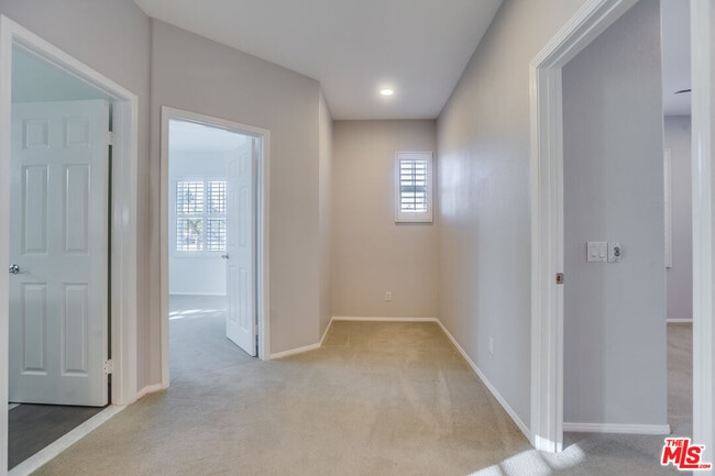 Building Photo - 24040 Dandelion Ln