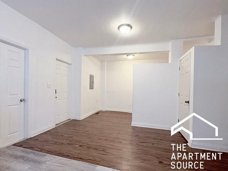 Building Photo - 1900 S Throop St