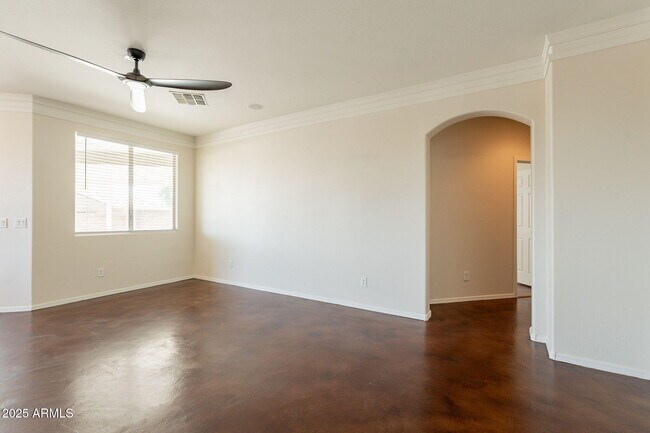 Building Photo - 888 S 165th Ln