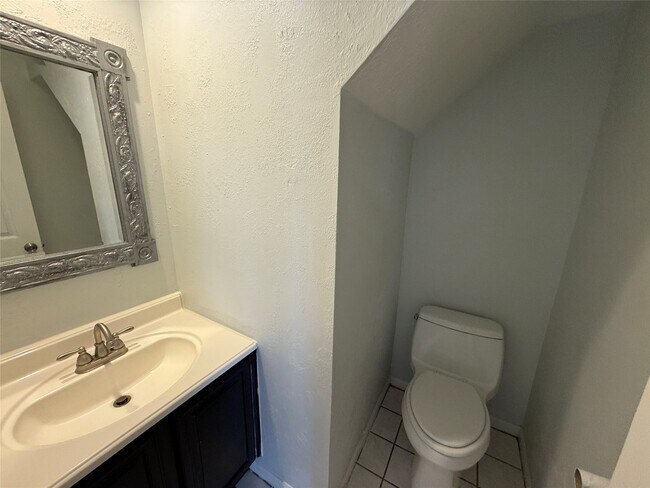 Building Photo - 4330 Meadow Springs Dr