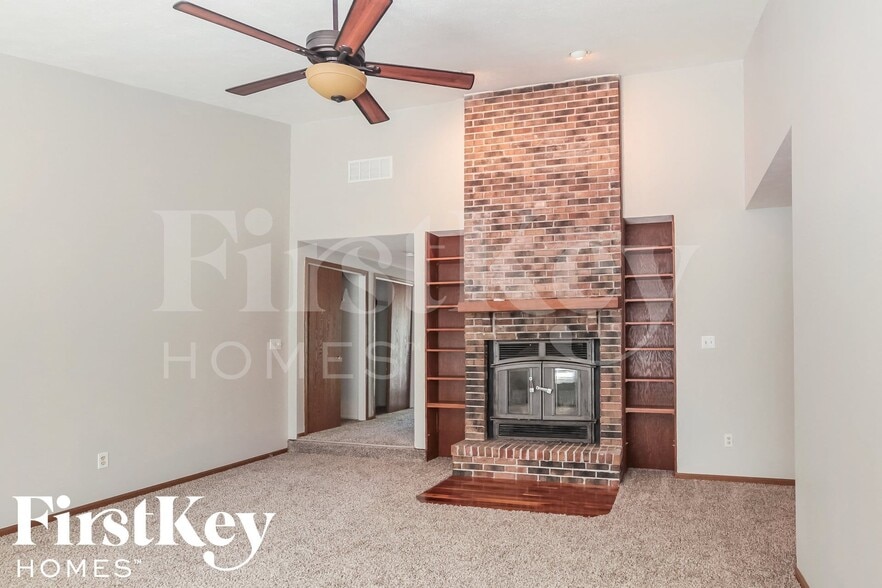 Building Photo - 6921 Mapleton Ct