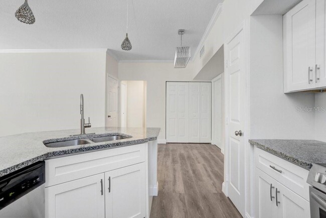 Building Photo - 9142 Lake Chase Island Way