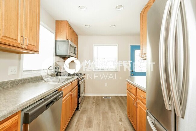Building Photo - 3 Bedroom Pet-Friendly Home in GREENWOOD, ...