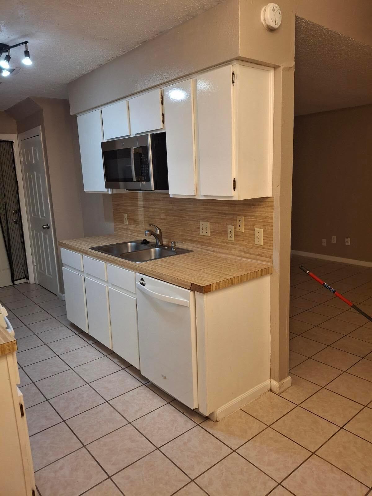 Building Photo - 6702 Deatonhill Dr