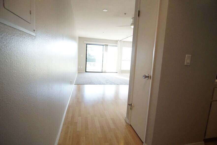 Building Photo - 1771 Broadway St