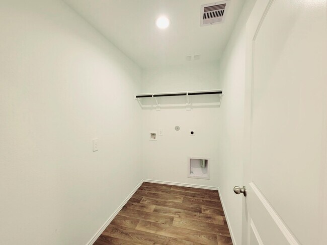 Building Photo - 21522 Violet Rdg Rd