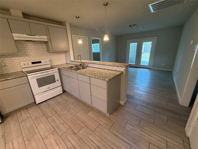 Building Photo - 3242 Dalmatian Dr