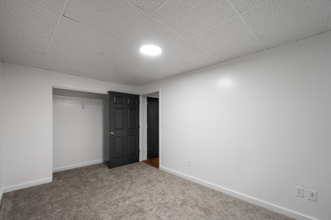 Building Photo - 230-228 Universal Rd