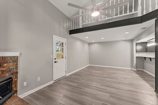 Building Photo - 6344 Olde Towne Dr