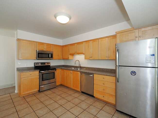 Building Photo - Home on Ponderosa Drive