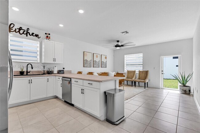 Building Photo - 12728 SW 214th Ter