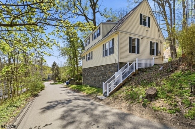 Building Photo - 1 Conklin Ave