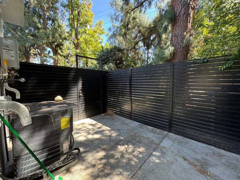 Building Photo - 23110 Mulholland Dr