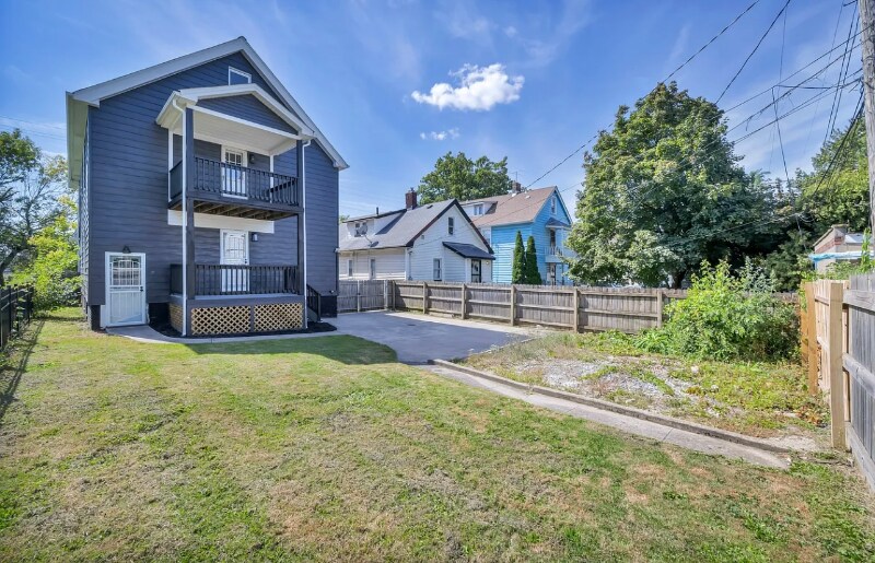 Building Photo - 11125 Melba Ave