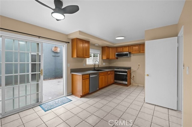 Building Photo - 7121 Santa Isabel Dr