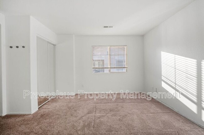 Building Photo - 1459 Claude Ln