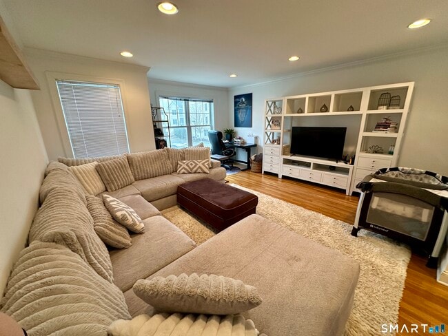 Building Photo - 502 Copper Square Dr