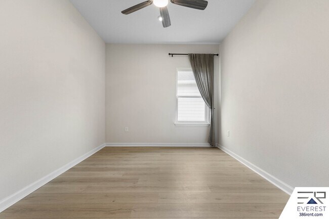 Building Photo - 249 Montgomery Ct