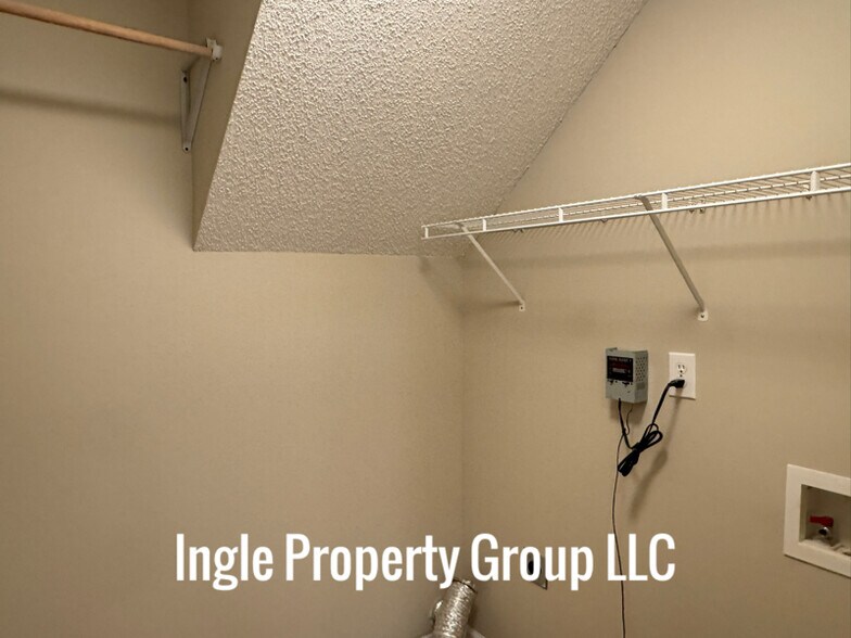 Building Photo - 18 Shapiro Ct