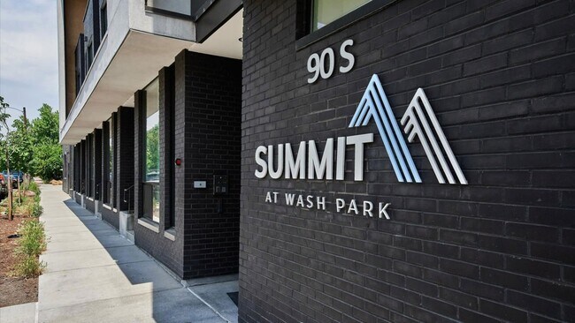 Building Photo - 90 S Logan St