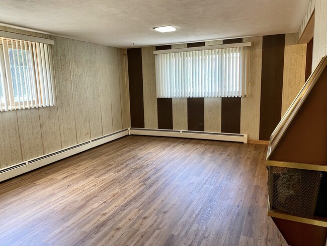 Building Photo - 4520 Thatcher Ave