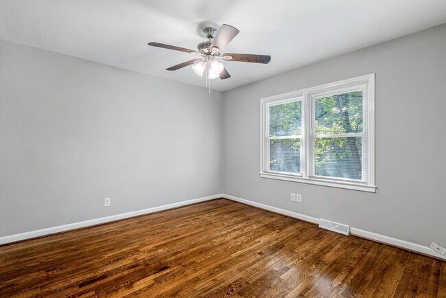 Building Photo - Updated Home with Hardwood Floors, LR & De...