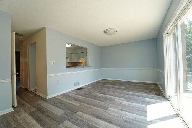 Building Photo - 203 Walker Dr