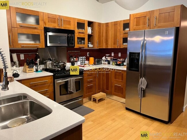 Building Photo - 96 South St