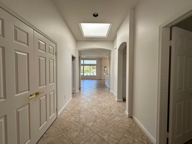 Building Photo - 78284 Rainbow Dr