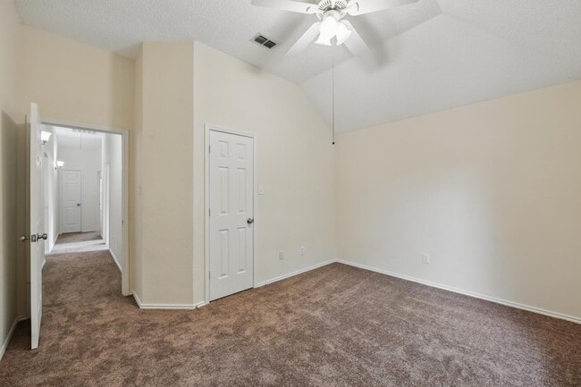 Building Photo - 2521 Timber Ridge Ln