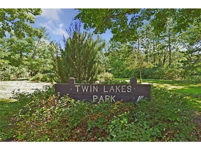 Building Photo - 4222 Basswood Rd