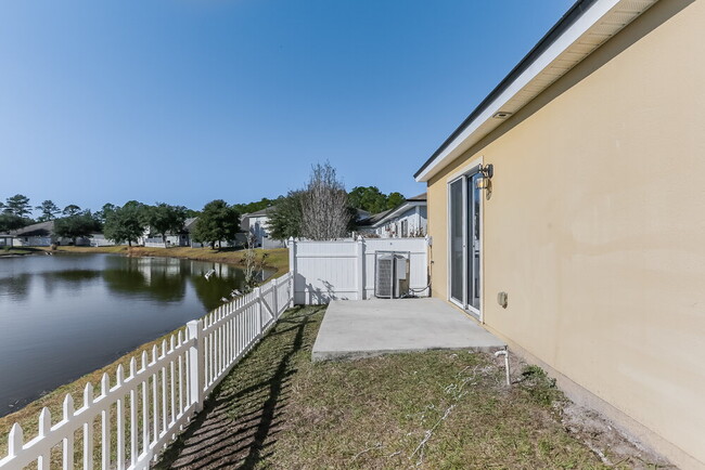 Building Photo - 3830 Julia Marie Drive