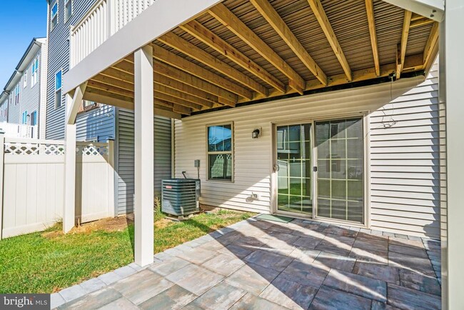 Building Photo - 16627 Tortola Dr