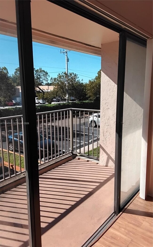 Building Photo - 5901 Washington St