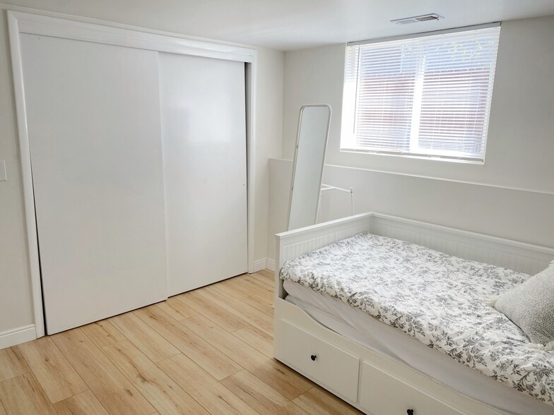 Building Photo - 820 Bourdeaux Dr