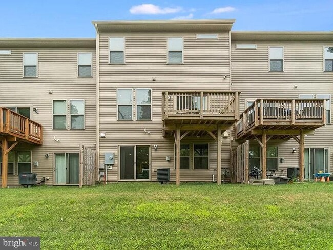 Building Photo - 3632 Chippendale Cir