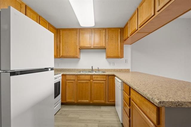 Building Photo - 1214 Walnut Ave