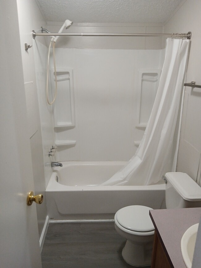 Building Photo - Mobile Home For Sale