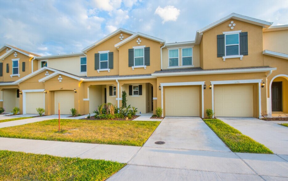 Building Photo - 5124 Killarney Wy
